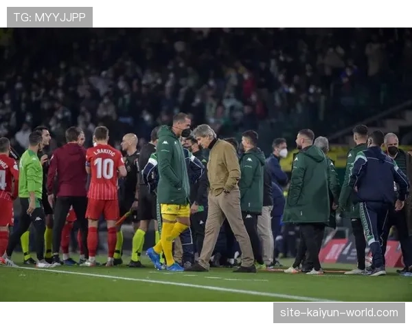 角球旗杆规则到底能不能移动？最新判罚标准全解析