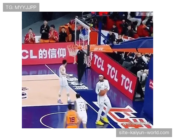篮球裁判如何判定发球违例?常见场景解析 篮球裁判如何判定发球违例?常见场景解析